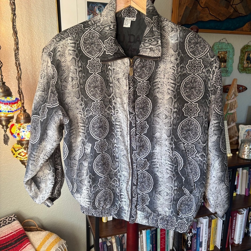 Fuda International Silk Bomber Zip Jacket Size S – Black & Gray Snake Print